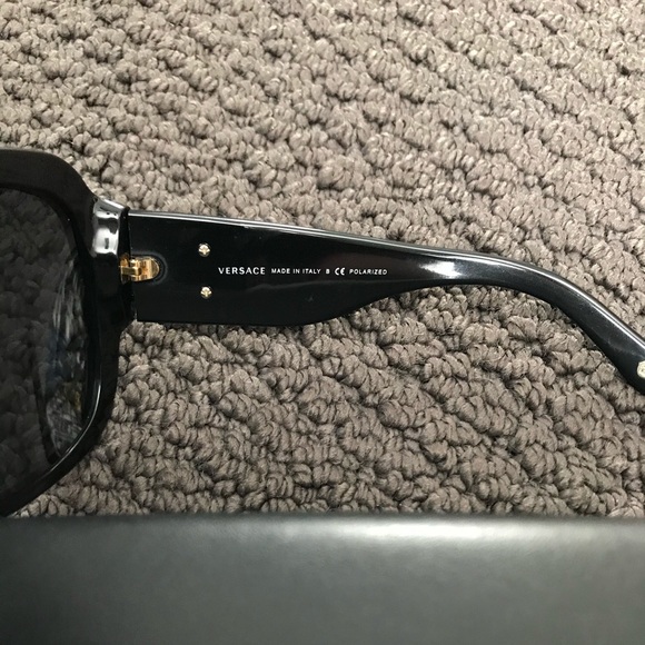 Versace Sunglasses - Picture 7 of 8